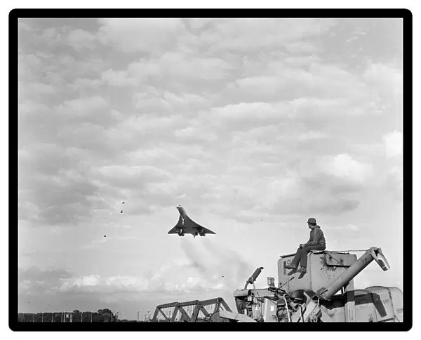 Concorde lands at RAF Fairford after successful test flight of new engines