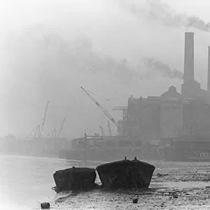 Towns Photographic Print Collection: Battersea