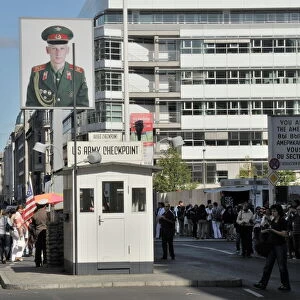 Berlin Wall Canvas Print Collection: Checkpoint Charlie