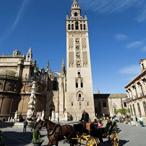 Towers Premium Framed Print Collection: The Giralda