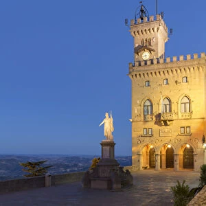 San Marino Fine Art Print Collection: Palaces