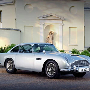Cars Canvas Print Collection: Aston Martin