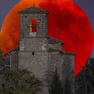 Visual Treasures Greetings Card Collection: Spectacular Blood Moon Art