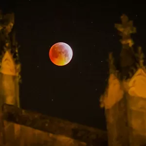 Amazing Moon Framed Print Collection: Super Blood Wolf Moon