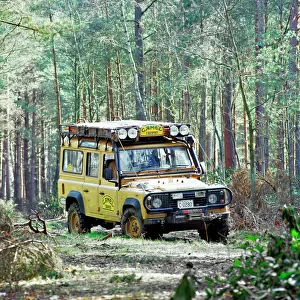 Cars Metal Print Collection: Land Rover