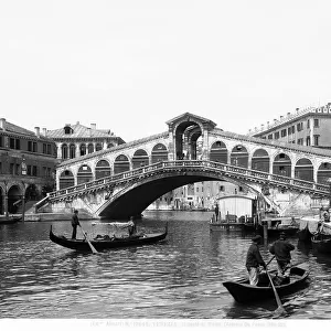 Bridges Canvas Print Collection: Rialto Bridge, Venice