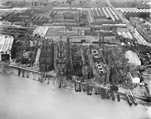 Aerial Views Metal Print Collection: Barrow-in-Furness shipyard 1920 EPW004064