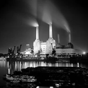 Eric de Mare Canvas Print Collection: Battersea Power Station a98_05903