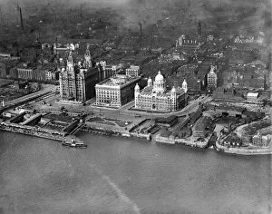 Related Images Fine Art Print Collection: Liverpool Pier Head 1920 EPW003058