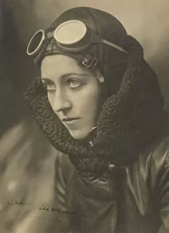 Related Images Photographic Print Collection: Amy Johnson - pioneering English pilot