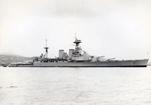 Related Images Photographic Print Collection: Royal Navy Battlecruiser HMS Hood