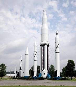 Size Comparison Collection: US Space and Rocket Center display C014 / 0537