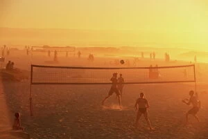 South Africa Collection: Beach volleyball game