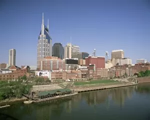 Cumberland Jigsaw Puzzle Collection: City skyline and the Cumberland river