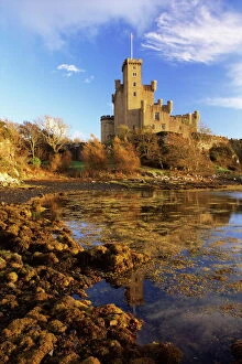 Scotland Metal Print Collection: Dunvegan Castle of the MacLeods of Skye