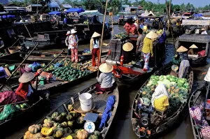 Small Business Collection: Floating market of Cai Rang, Can Tho, Mekong Delta, Vietnam, Indochina, Southeast Asia, Asia
