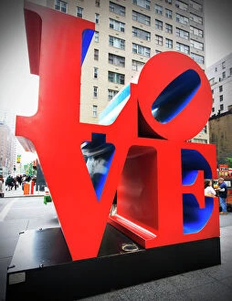 Street art Collection: The pop art Love sculpture by Robert Indiana, Sixth Avenue, Manhattan, New York City