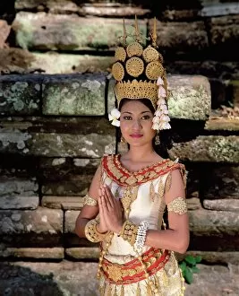 Dance Collection: Portrait of a traditional Cambodian apsara dancer, temples of Angkor Wat