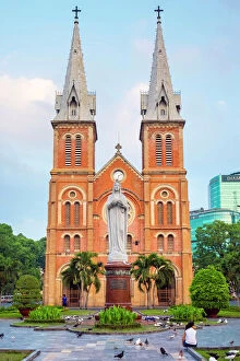 Romanesque Collection: Saigon Notre-Dame Basilica cathedral, Ho Chi Minh City (Saigon), Vietnam, Indochina