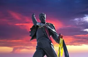 Famous statues Jigsaw Puzzle Collection: Statue of Freddie Mercury, Montreux, Canton Vaud, Switzerland, Europe