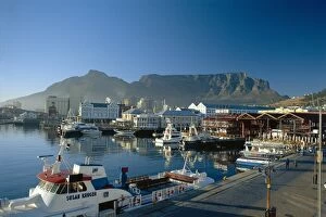 Related Images Canvas Print Collection: The V & A. waterfront and Table Mountain cape Town