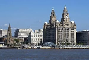 Tower Bridge Canvas Print Collection: View of the Liverpool skyline and the Liver Building, from the Mersey ferry