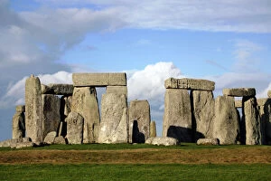 Related Images Photographic Print Collection: Stonehenge circle of standing stones, Salisbury Plain, Wiltshire