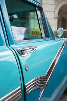 Cuba Collection: 1950s Ford Fairlane car, Havana, Cuba