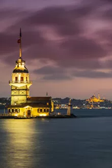 Lighthouses Canvas Print Collection: Dusk view over Maidens Tower or Kiz Kulesi, Uskudar, Istanbul, Turkey