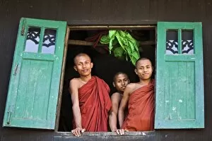 Attire Collection: Myanmar, Burma, Rakhine State, Sittwe