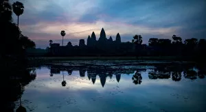 Angkor Jigsaw Puzzle Collection: Sunrise over Angkor Wat, Siem Reap, Cambodia