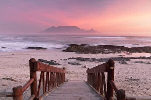 Landscape paintings Photographic Print Collection: View of Table Mountain from Bloubergstrand at sunset, Cape Town, Western Cape, South