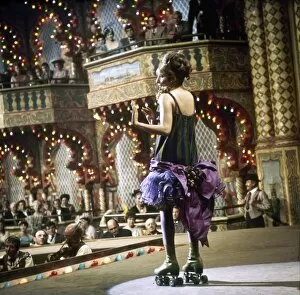 Fanny Photo Mug Collection: FILM: FUNNY GIRL, 1968. Barbra Streisand, performing on roller skates