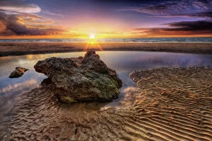 Landscape paintings Photographic Print Collection: Sunset at Casuarina Beach in Darwin, Northern Territory, Australia