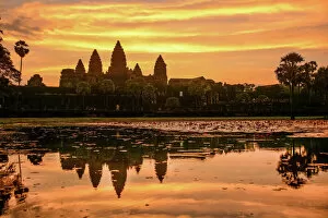 Temples Canvas Print Collection: Angkor Wat
