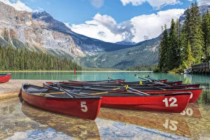 Nature-inspired artwork Canvas Print Collection: Emerald Lake, Yoho National Park, Canada