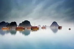 Landscape paintings Poster Print Collection: Halong Bay in Vietnam