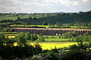 Travel Imagery Collection: River Welland valley, Harringworth railway viaduct