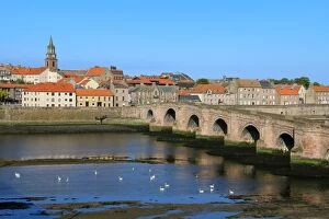 Rivers Framed Print Collection: View of Berwick-upon-Tweed, England