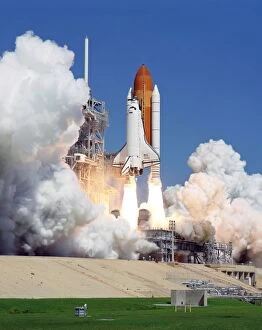 Space Shuttle Jigsaw Puzzle Collection: Space Shuttle Atlantis lifts off from Kennedy Space Center