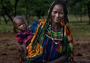 Lake Chad Collection: Mother and child near the lake Chad.