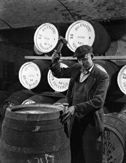 Monochrome photography Mouse Mat Collection: Coopering, making whiskey barrels at Wiley & Co, Sheffield, South Yorkshire, 1961