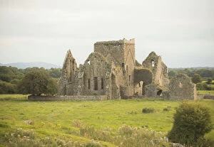 Travel and Culture Photographic Print Collection: The stone ruins of Hore Abbey, built in 1272 in County Tipperary, Ireland