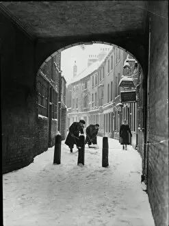 Picturesque Collection: Picturesque Scene in Prince Street, Hull