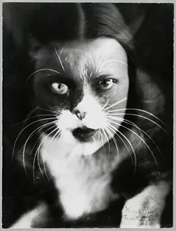 Io + gatto : a superimposition of Wanda Wulzs face and the image of her cat 1932
